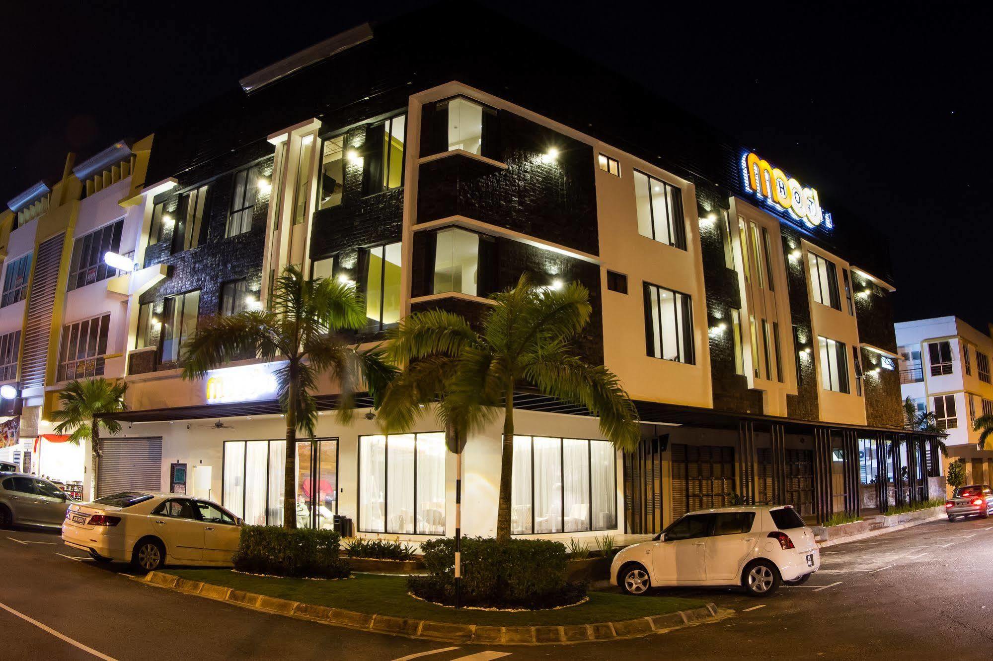 Mood Hotel Johor Bahru Exterior foto